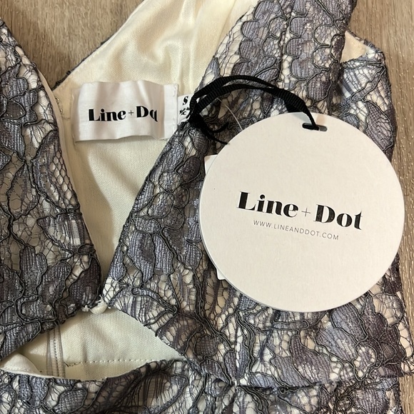 LINE AND DOT DRESS - Picture 2 of 3